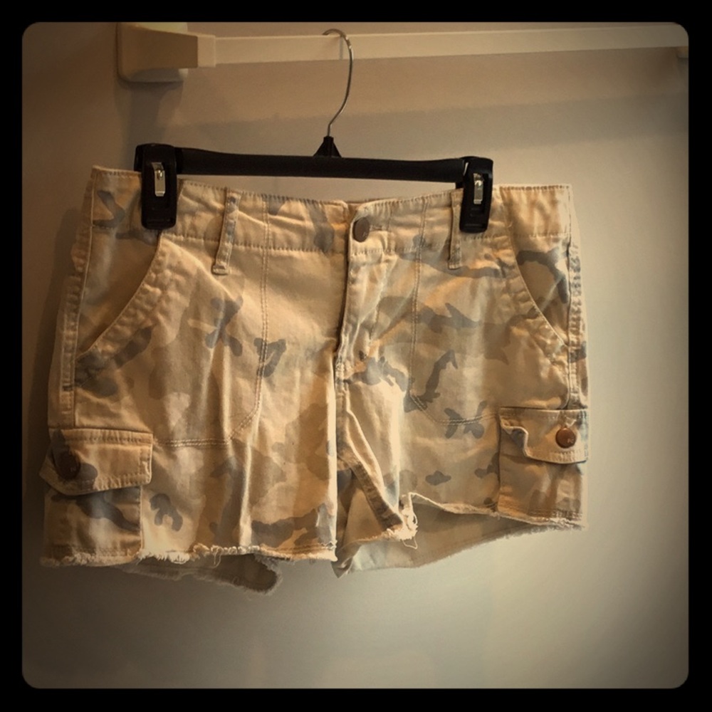 Camouflage Cargo Shorts 10
